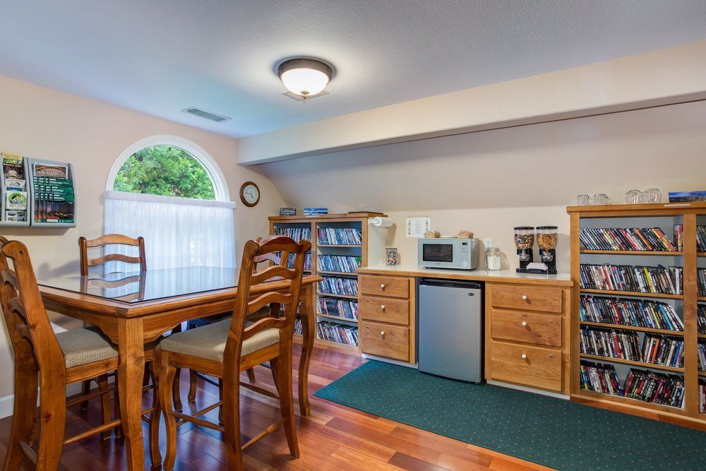 Fully Operational 4-Room Established Bed & Breakfast: 1221 Highway 41, Fish Camp, CA 93623
